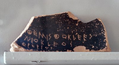Ostrakon con il nome di Temistocle, c.472 a.C. da Greek